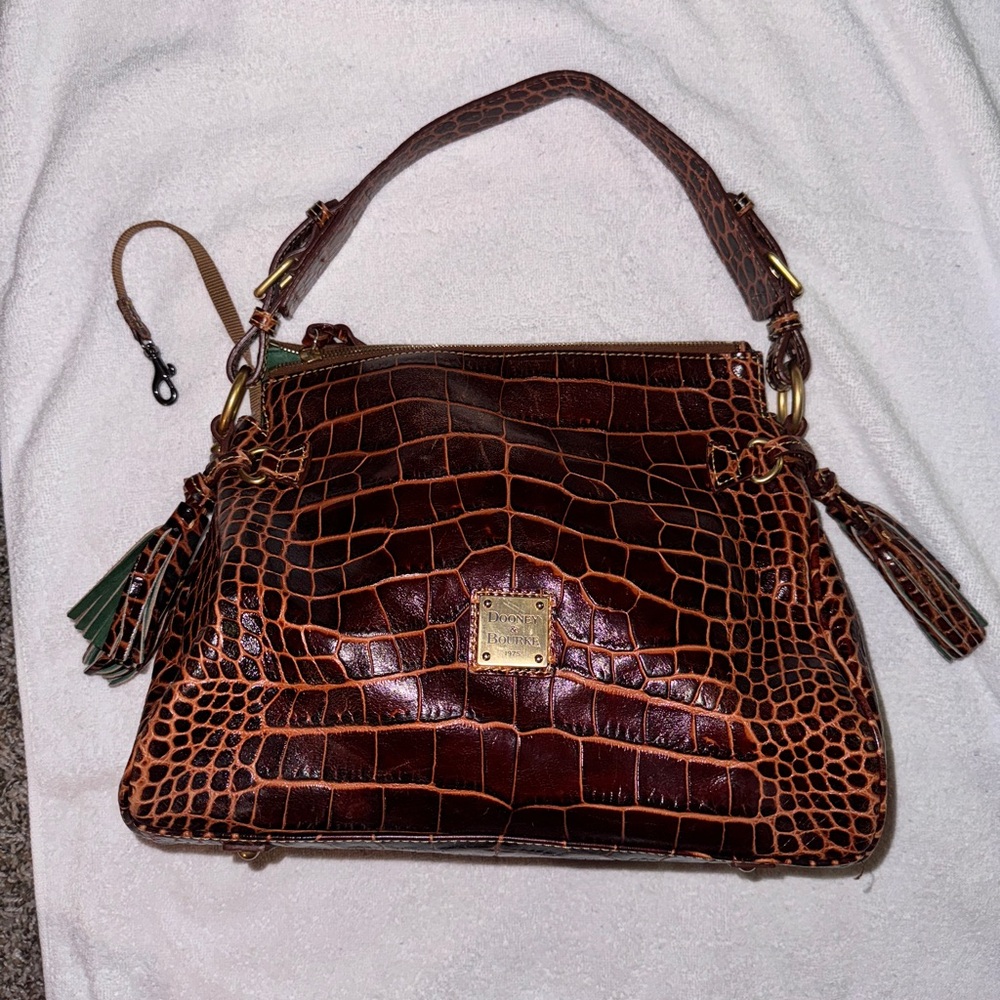 Dooney and bourke genuine leather purse